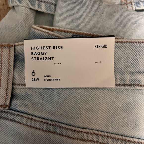 AE Strigid Highest Waist Crossover
Baggy Straight Jean - Picture 2 of 4